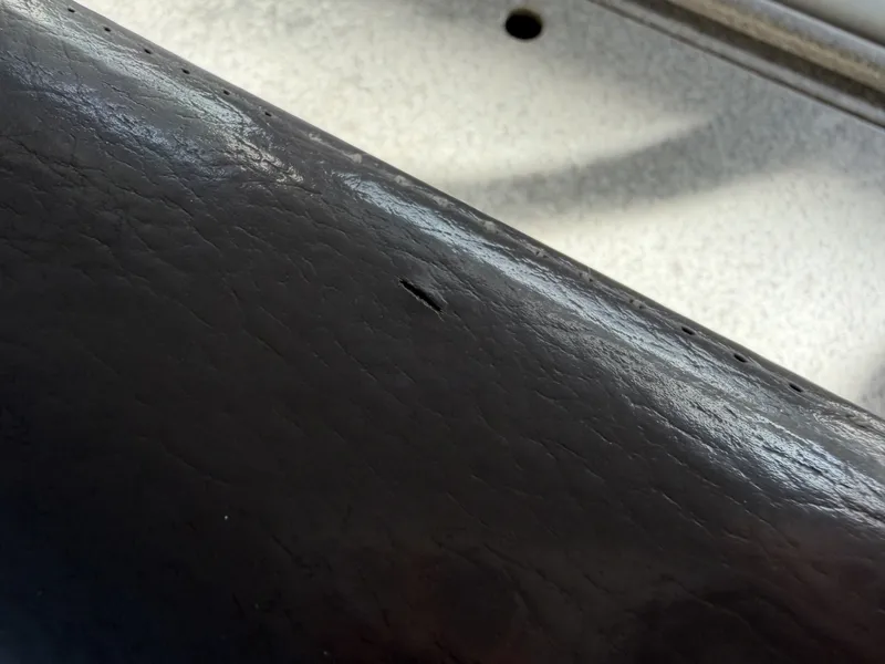 Slide: The Image of Rinker 280 Express Cruiser 2008 - 6051423