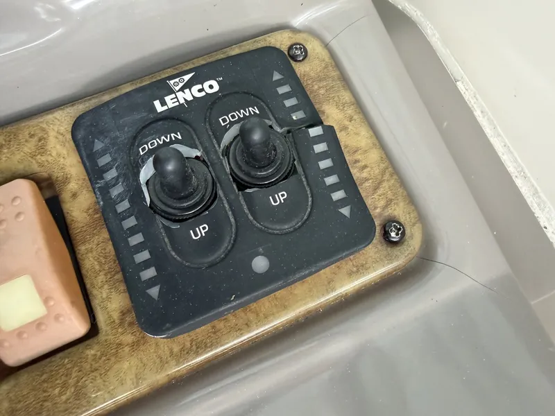 Slide: The Image of Rinker 280 Express Cruiser 2008 - 6051434