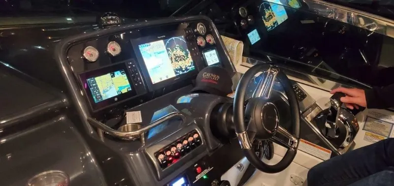 Slide: The Image of Formula 34 CLAIR DE LUNE - Helm Station 2020 Formula Performance Cruiser CLAIR DE LUNE - 6052073
