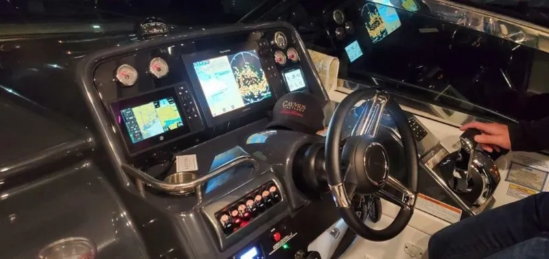 Slide: The Image of Formula 34 CLAIR DE LUNE - Helm Station 2020 Formula Performance Cruiser CLAIR DE LUNE - 7655233