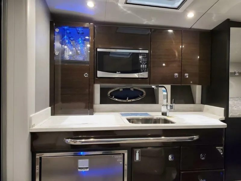 Slide: The Image of Formula 34 CLAIR DE LUNE - Galley 2020 Formula Performance Cruiser CLAIR DE LUNE - 6052066