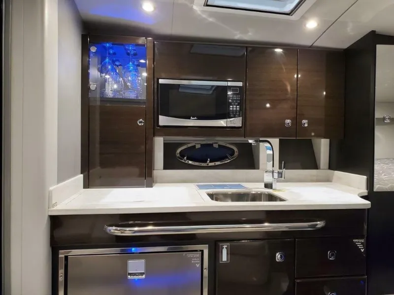 Slide: The Image of Formula 34 CLAIR DE LUNE - Galley 2020 Formula Performance Cruiser CLAIR DE LUNE - 7655228