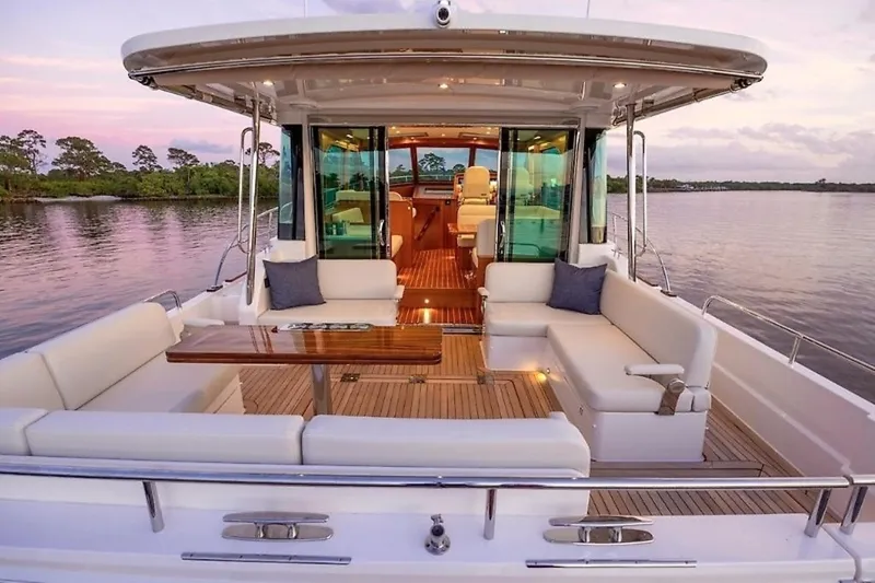 Slide: The Image of 0005670360 - 6051982