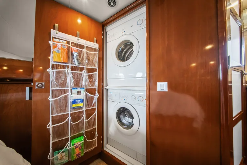 Slide: The Image of Carver Yachts 56 Voyager SE 2008 - 6061938