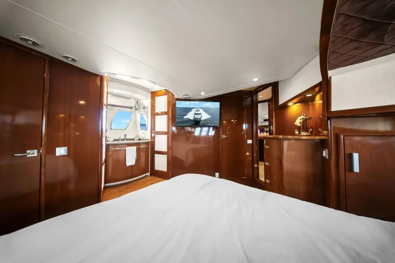 Slide: The Image of Carver Yachts 56 Voyager SE 2008 - 6061943