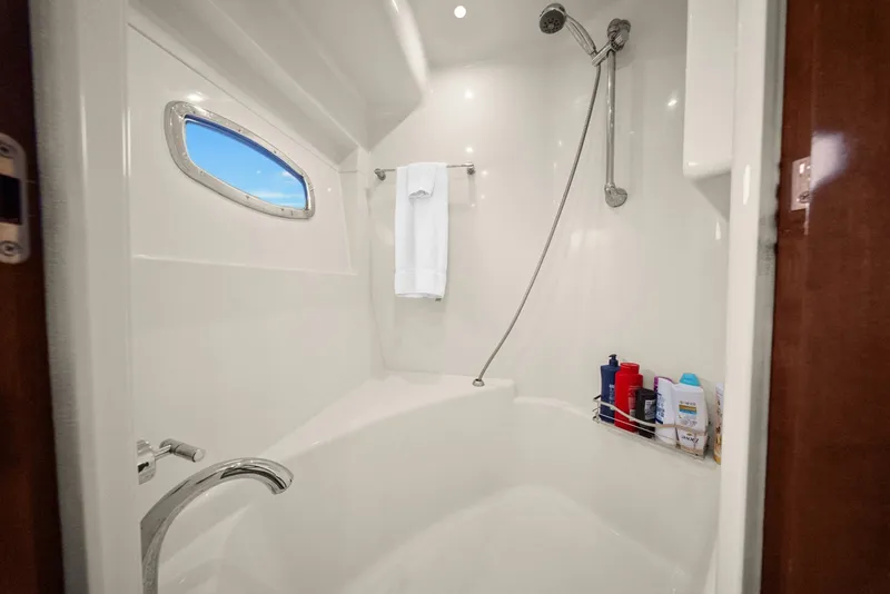 Slide: The Image of Carver Yachts 56 Voyager SE 2008 - 6061944