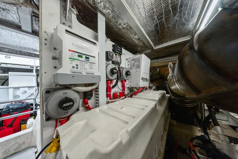 Slide: The Image of Carver Yachts 56 Voyager SE 2008 - 6061970