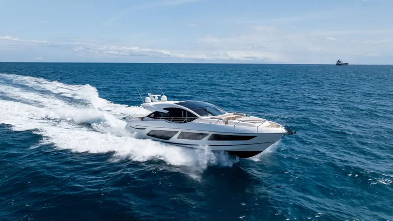 Slide: The Image of Sunseeker PREDATOR 74 XPS 2020 - 6052640
