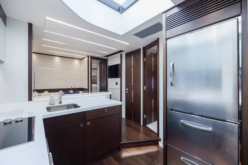 Slide: The Image of Sunseeker PREDATOR 74 XPS 2020 - 6052544