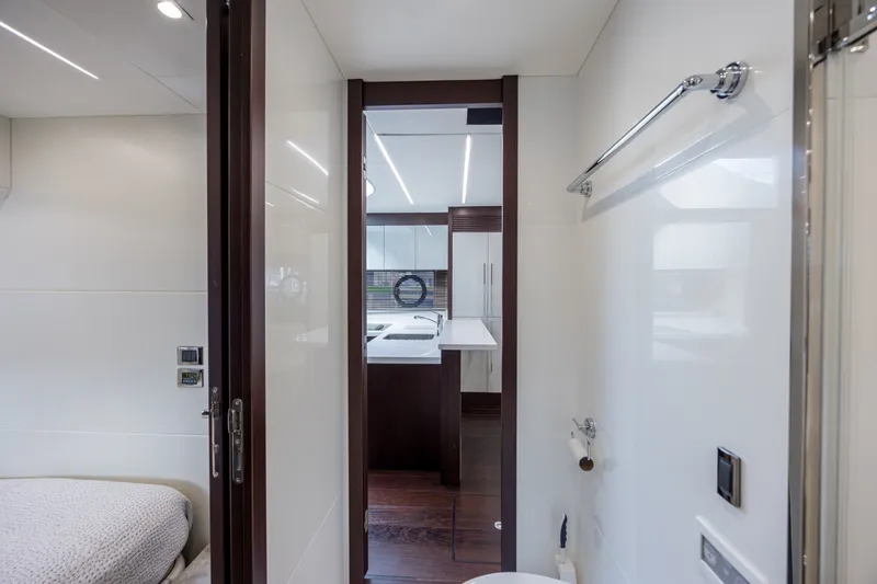 Slide: The Image of Sunseeker PREDATOR 74 XPS 2020 - 6052554