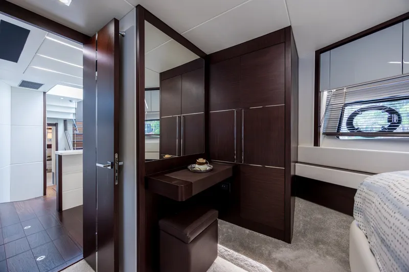 Slide: The Image of Sunseeker PREDATOR 74 XPS 2020 - 6052563