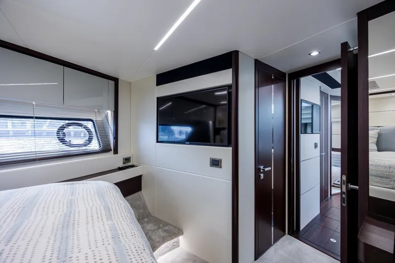 Slide: The Image of Sunseeker PREDATOR 74 XPS 2020 - 6052564