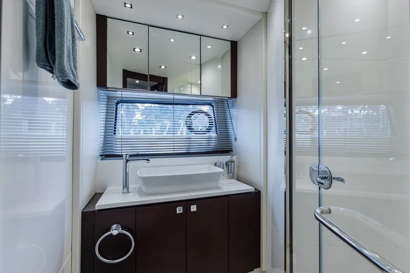 Slide: The Image of Sunseeker PREDATOR 74 XPS 2020 - 6052566