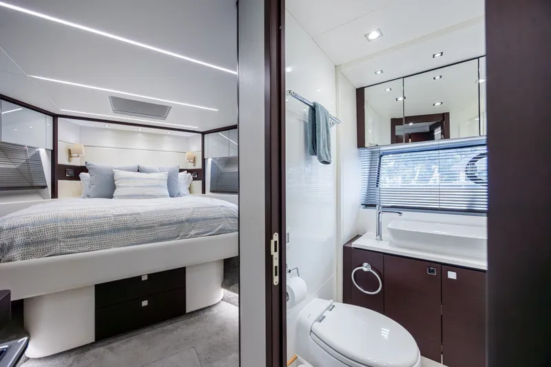 Slide: The Image of Sunseeker PREDATOR 74 XPS 2020 - 6052568