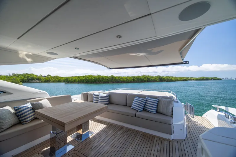 Slide: The Image of Sunseeker PREDATOR 74 XPS 2020 - 6052593