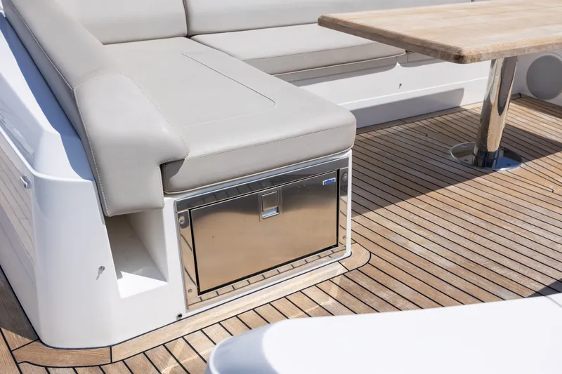 Slide: The Image of Sunseeker PREDATOR 74 XPS 2020 - 6052620