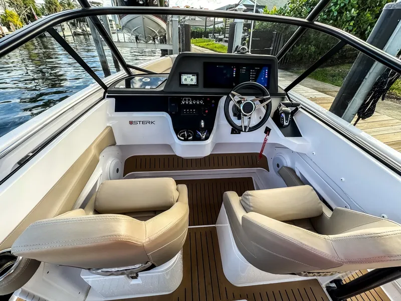 Slide: The Image of Other Sterk 31 2024 - 6052084