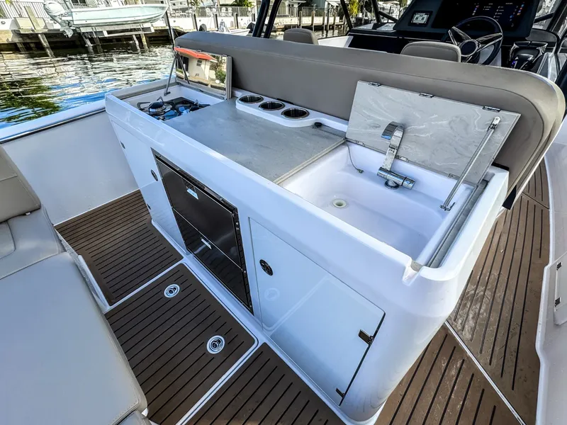 Slide: The Image of Other Sterk 31 2024 - 6052079