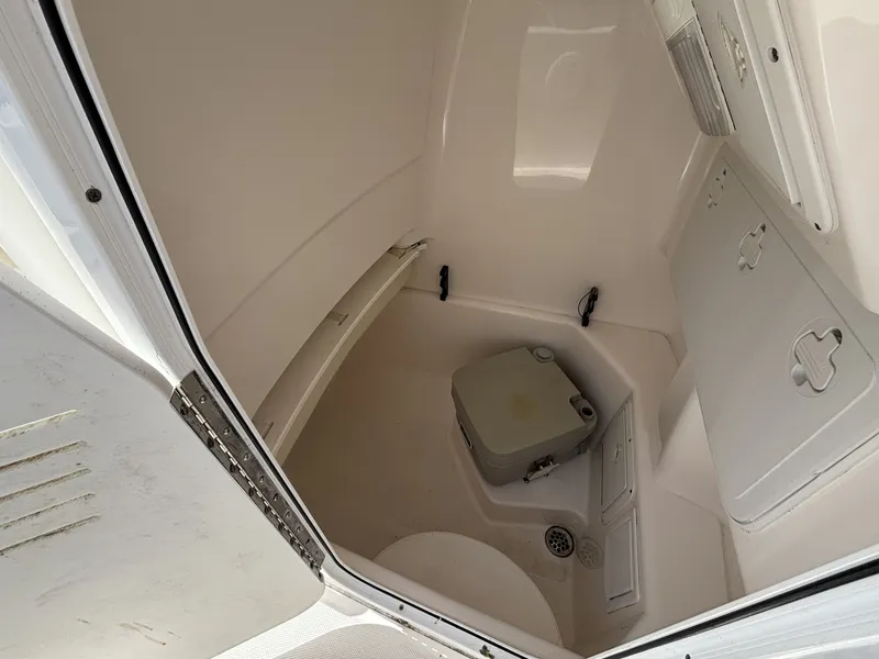 Slide: The Image of Everglades Everglades 230 CC 2011 - 6052150