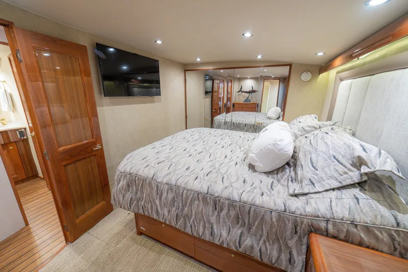 Slide: The Image of 2005 Viking 61 Convertible Master Stateroom - 6115667