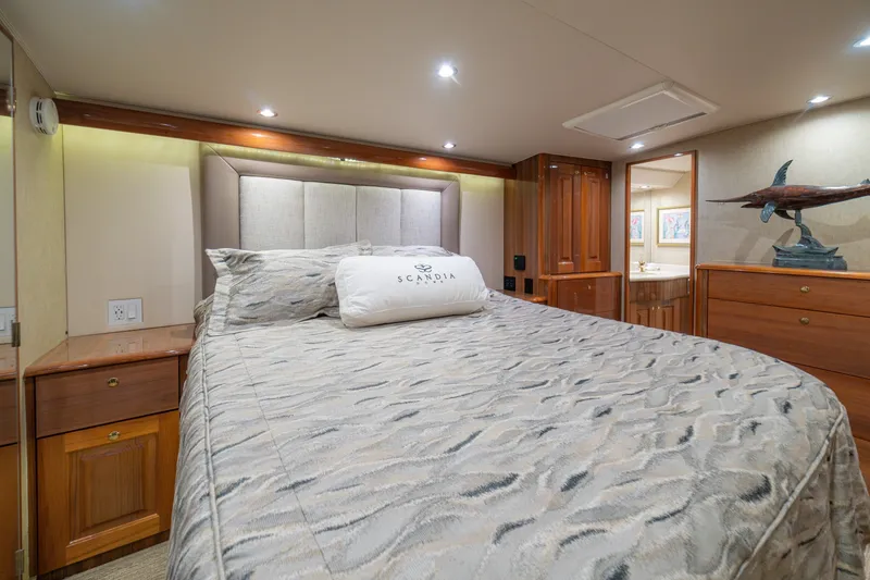 Slide: The Image of 2005 Viking 61 Convertible Master Stateroom - 6115670