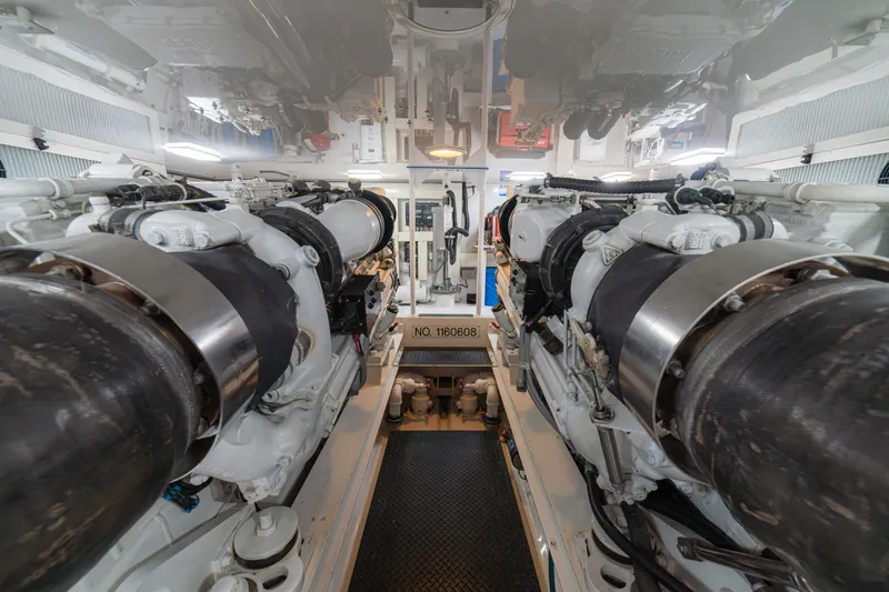 Slide: The Image of 2005 Viking 61 Convertible Engine Room - 6115719