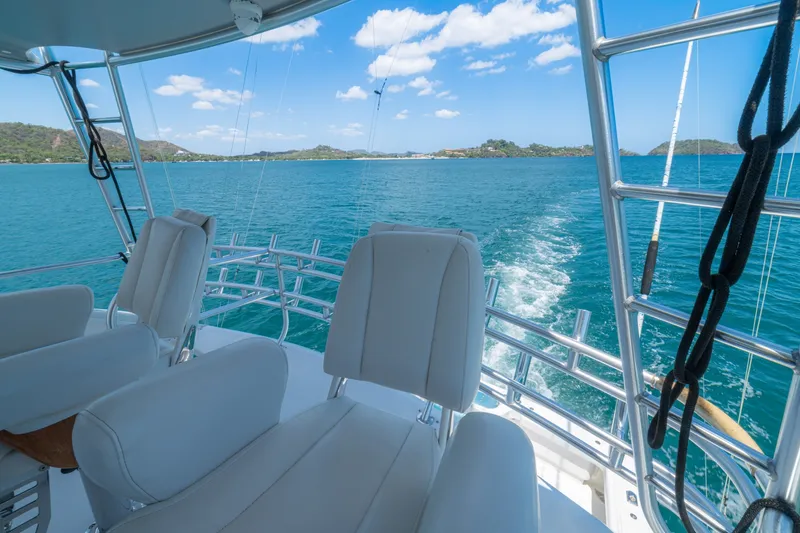 Slide: The Image of 2005 Viking 61 Convertible Flybridge - 6115837