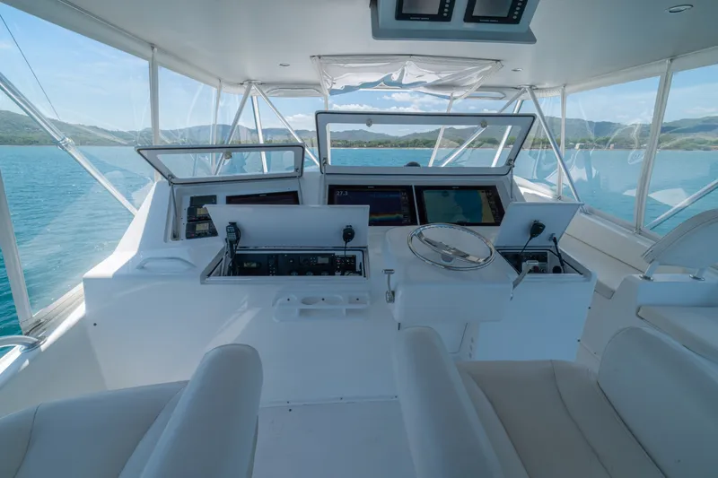 Slide: The Image of 2005 Viking 61 Convertible Flybridge - 6115839