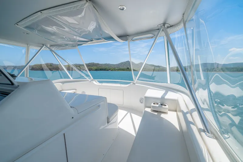 Slide: The Image of 2005 Viking 61 Convertible Flybridge - 6115849