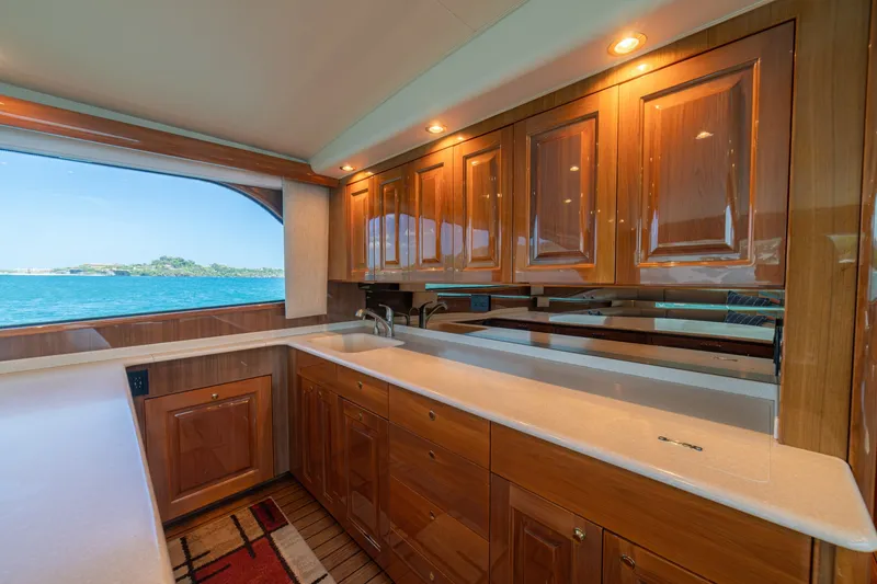 Slide: The Image of 2005 Viking 61 Convertible Galley - 6115462