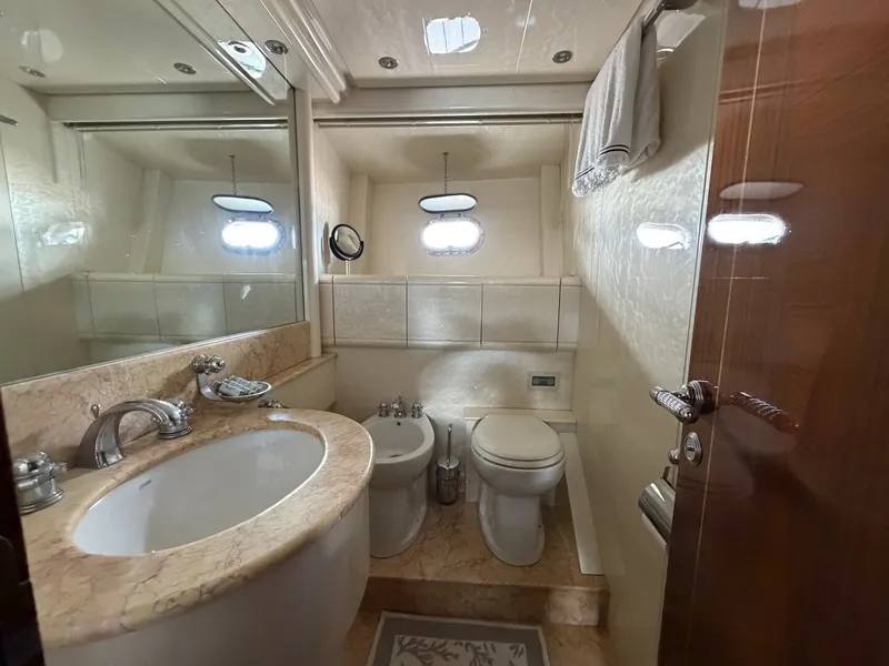 Slide: The Image of Mangusta 72 2004 - 6052283