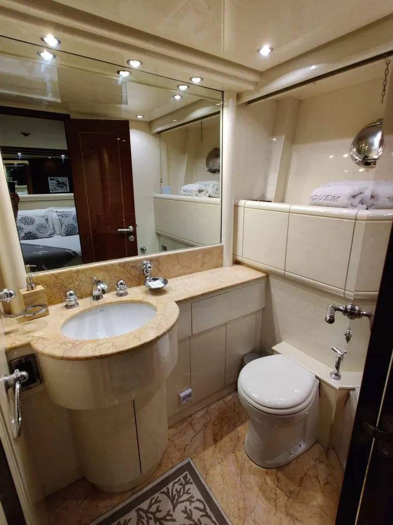 Slide: The Image of Mangusta 72 2004 - 6052314