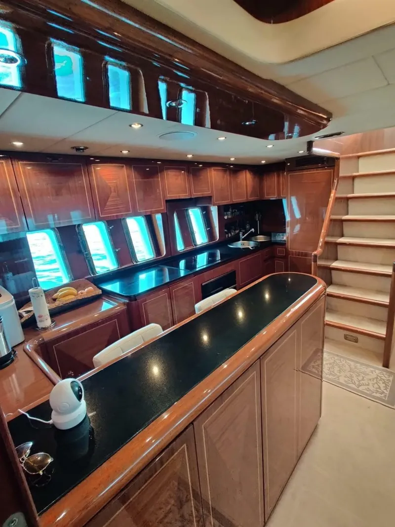 Slide: The Image of Mangusta 72 2004 - 6052316