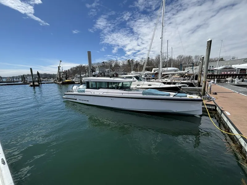 The Image of Axopar 37XC Cross Cabin 2023 - 6052202