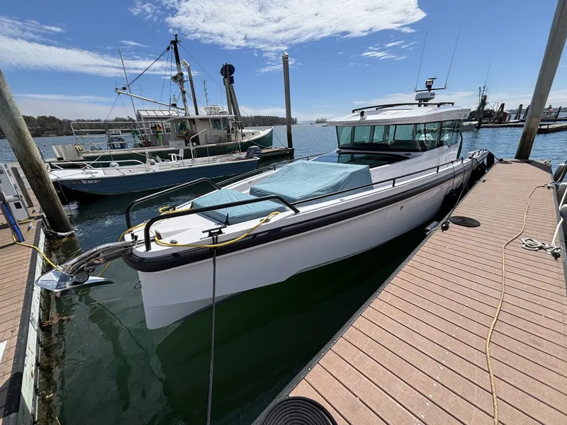 Slide: The Image of Axopar 37XC Cross Cabin 2023 - 6052258