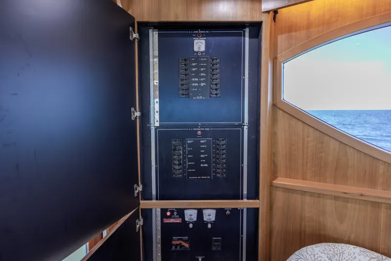 Slide: The Image of Hatteras 50 Convertible 2000 - 6052487