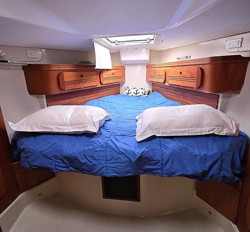 Slide: The Image of V berth - 6052978