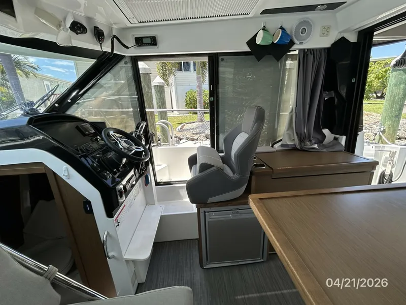 Slide: The Image of Jeanneau 895 salon starboard - 6052917