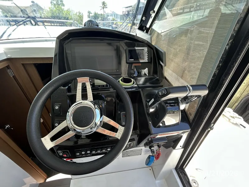 Slide: The Image of Jeanneau 895 helm2 - 6052863