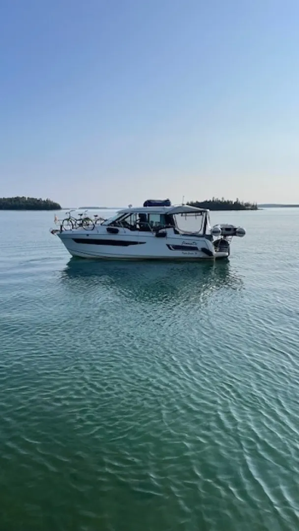 Slide: The Image of Jeanneau 895 port profile1 - 6052909