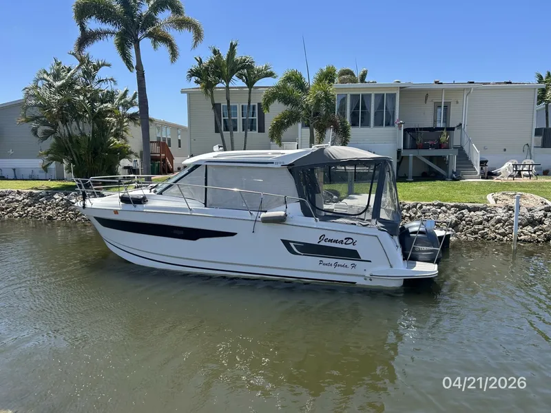 Slide: The Image of Jeanneau 895 port profile2 - 6052908