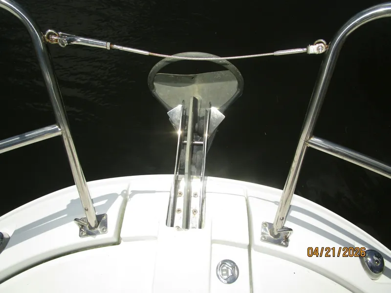 Slide: The Image of Jeanneau 895 bow access gate - 6052761