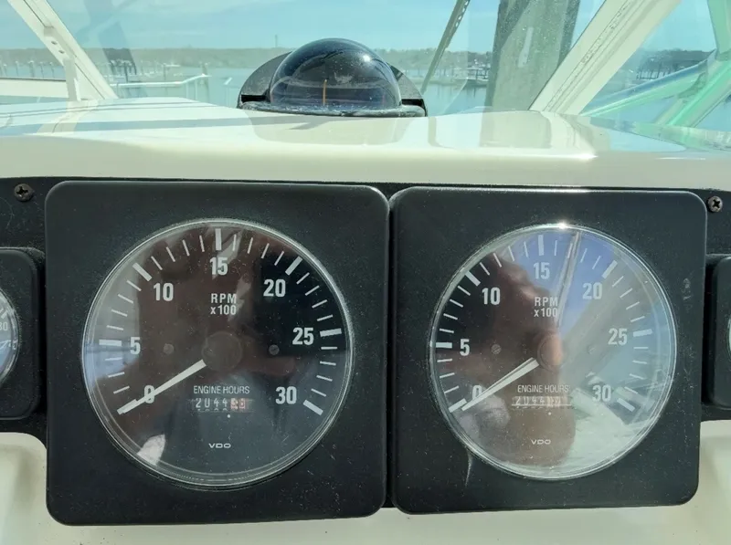 Slide: The Image of Cabo 35 SCREAMIN' EAGLE - Hour Meter 1999 Cabo 35 Express SCREAMIN' EAGLE - 6053013