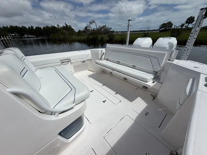 Slide: The Image of Intrepid 345 Nomad FE 2021 - 6052934