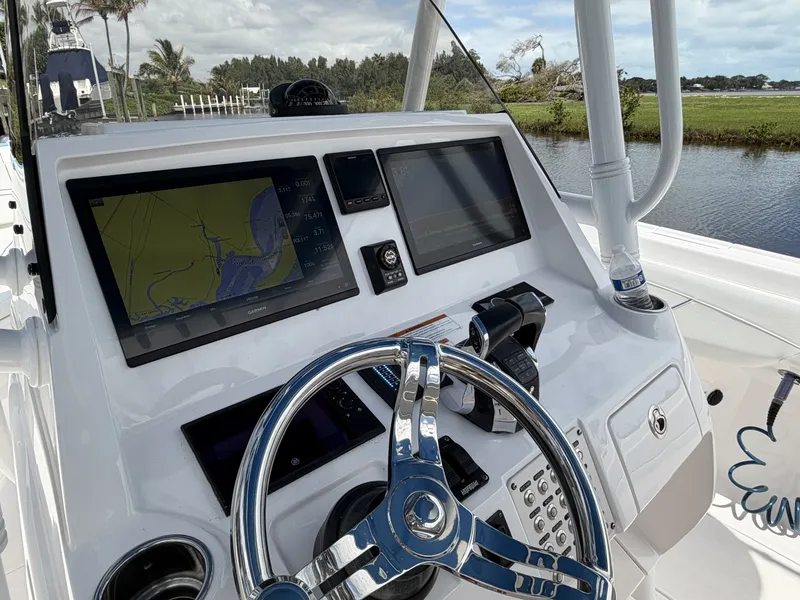 Slide: The Image of Intrepid 345 Nomad FE 2021 - 6052937