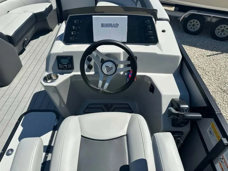 Slide: The Image of Custom Viaggio Lago X-R 22 2023 - 6052999