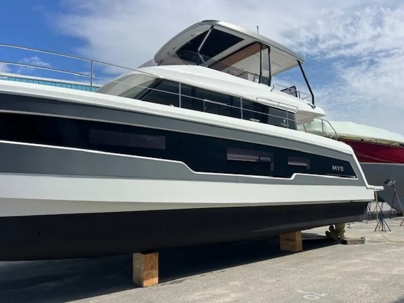 Slide: The Image of Fountaine Pajot MY 5 2024 - 6053210