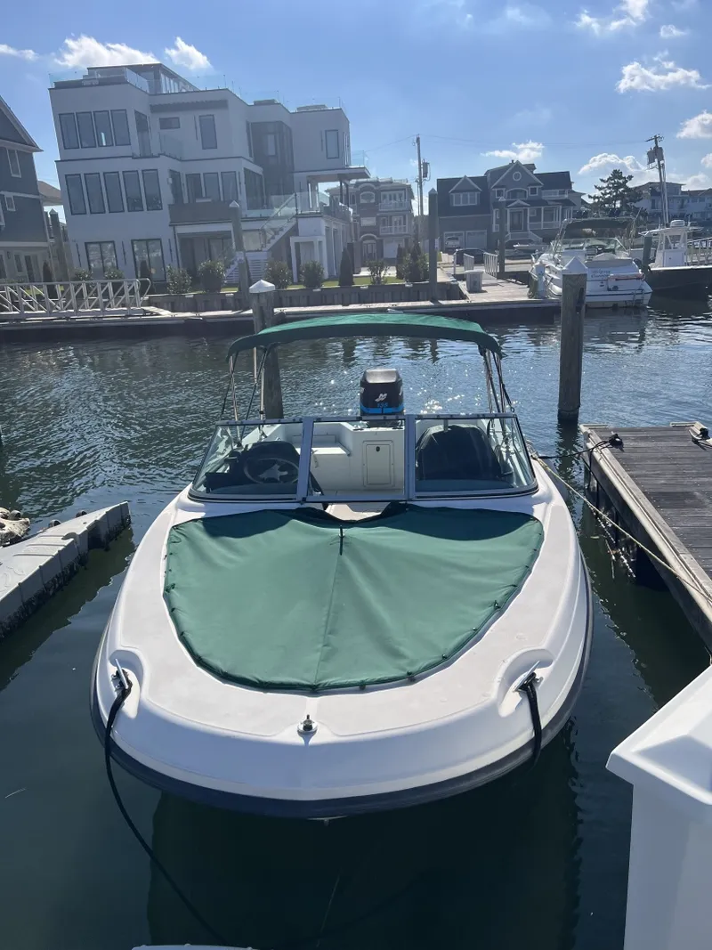 Slide: The Image of Boston Whaler 18 Ventura Bowrider 2000 - 6053395