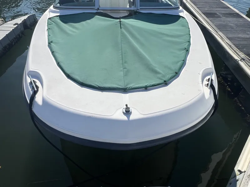 Slide: The Image of Boston Whaler 18 Ventura Bowrider 2000 - 6053400