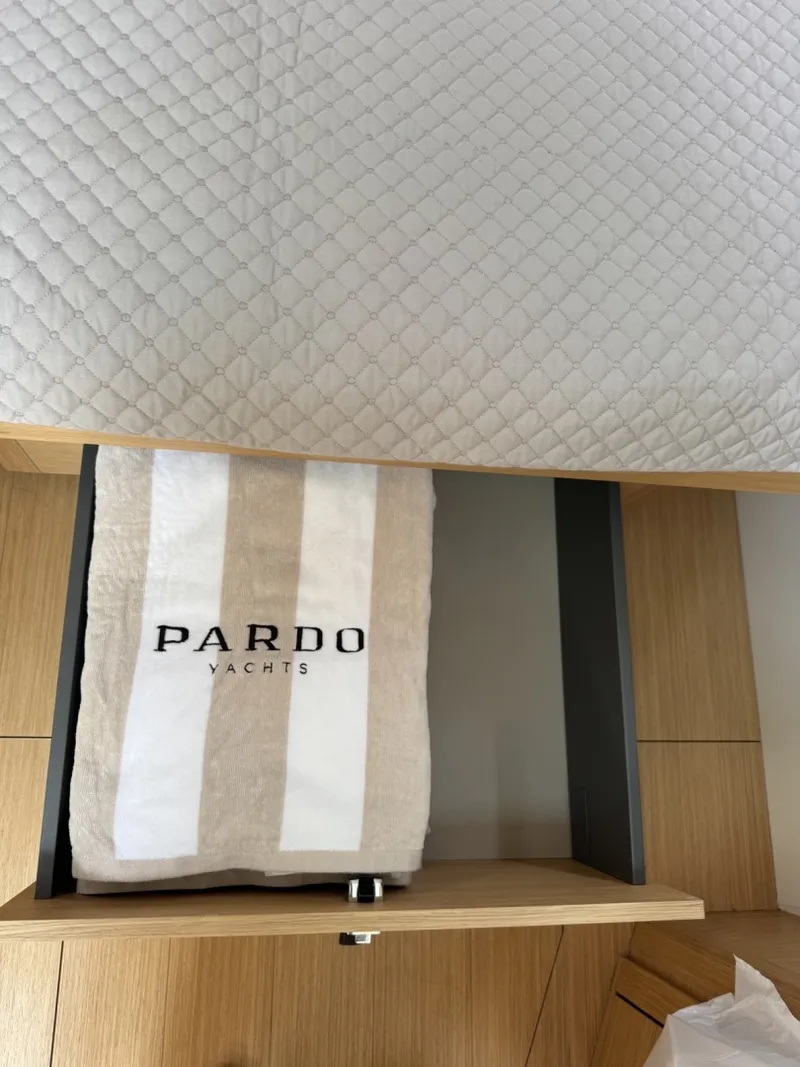 Slide: The Image of Pardo 38 2023 - 6053170